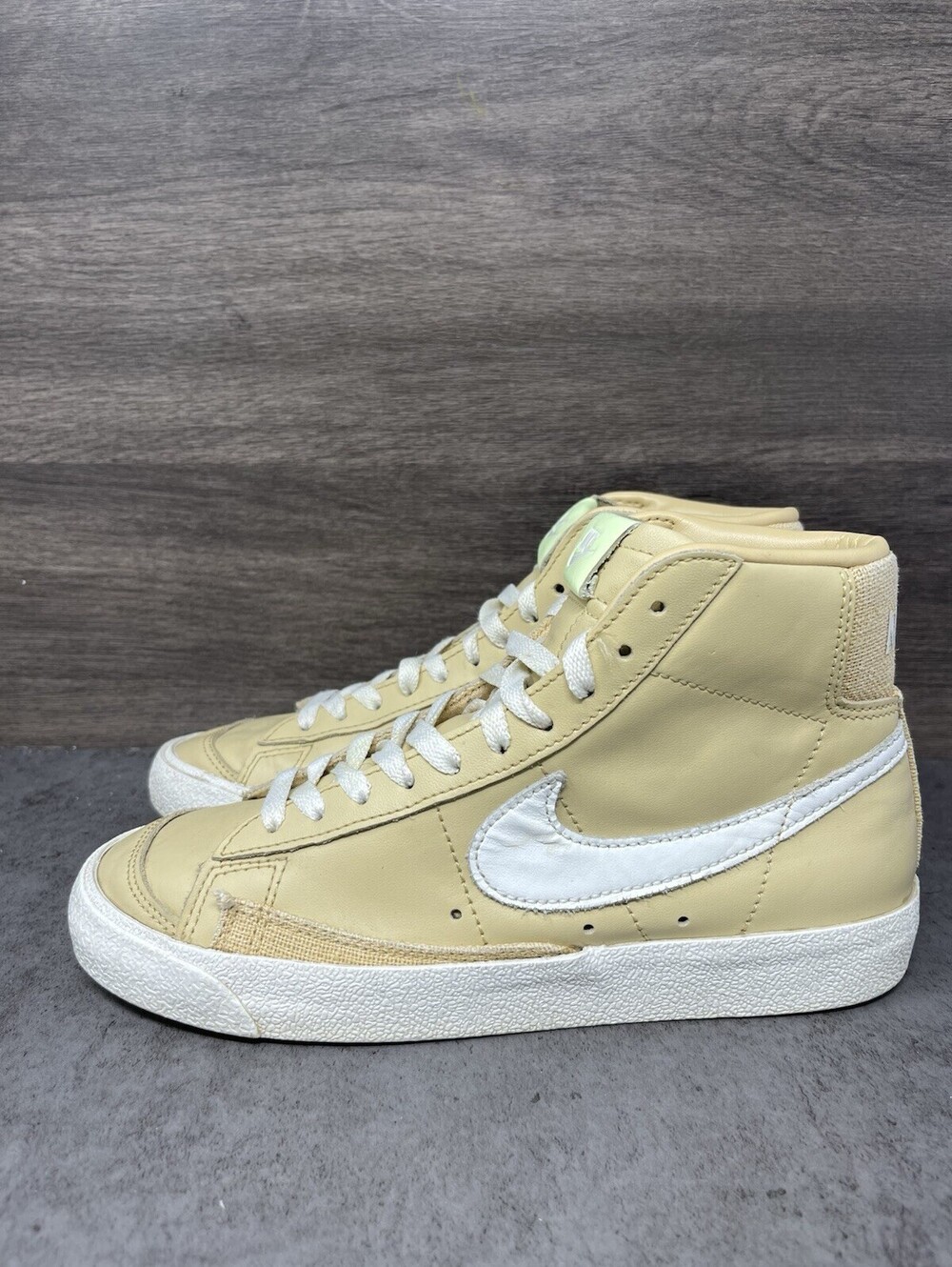Nike Blazer Mid 77 Womens Size 7 Beige White Leather High Top Shoes DD9689-200